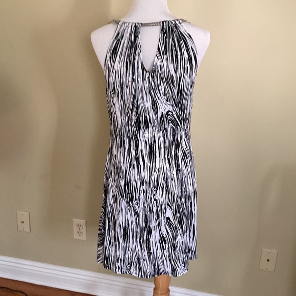 Sexy Summer Dress w/metal embellishments - Picture 3 of 10